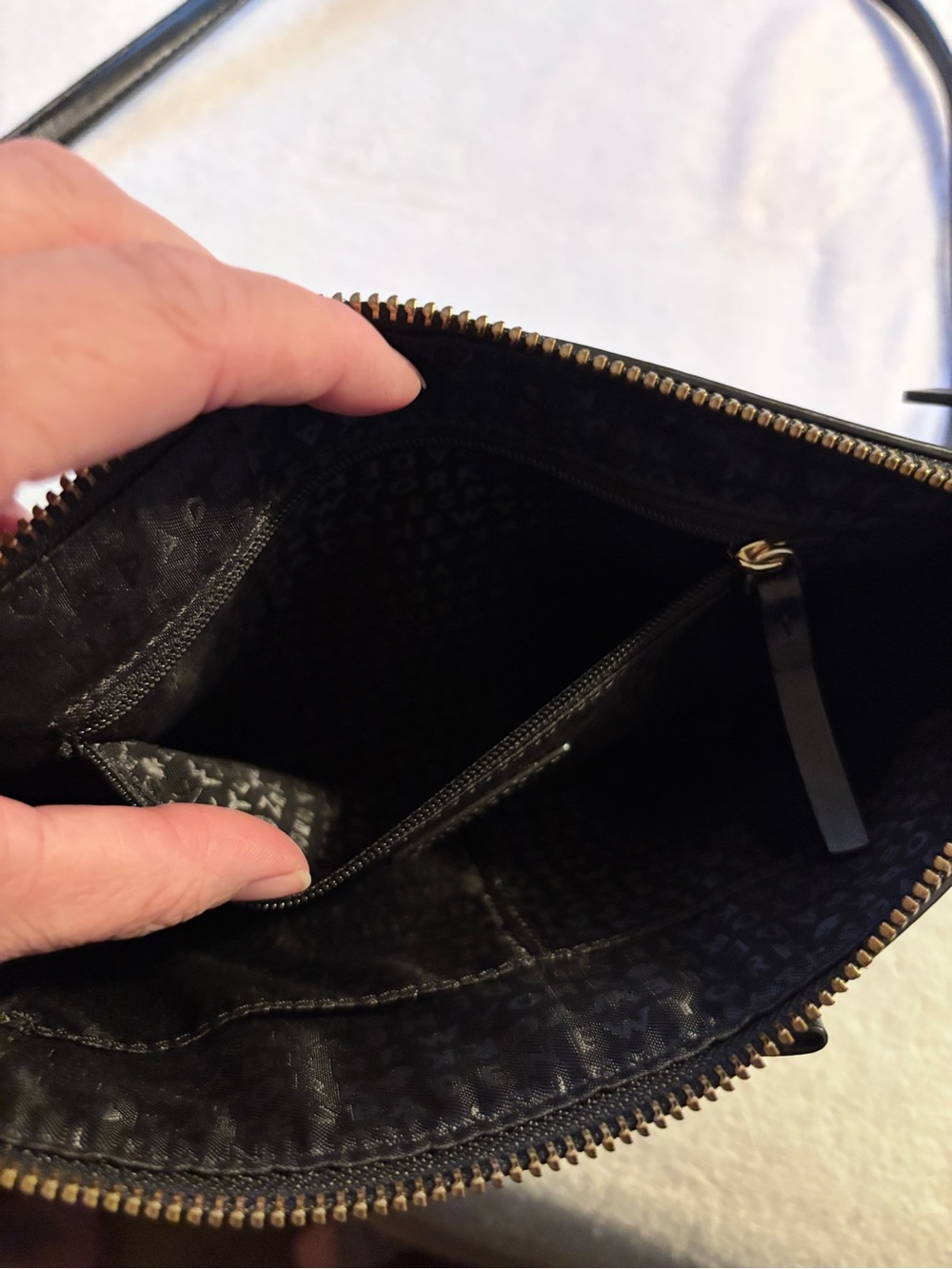 kate spade black leather crossbody with bow and gold hardware - Picture 9 of 13